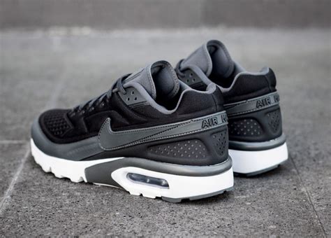 nike air max classics sprengung|Nike Classics & Retro Nike Shoes .